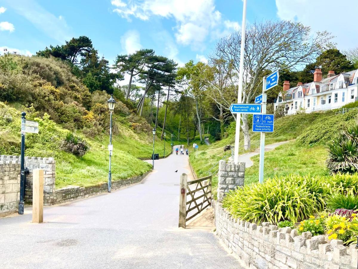 Sea View Family Stay By Beach Gym & Parking Bournemouth Exteriör bild