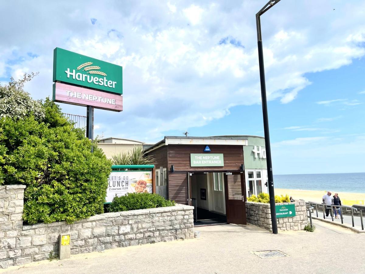 Sea View Family Stay By Beach Gym & Parking Bournemouth Exteriör bild