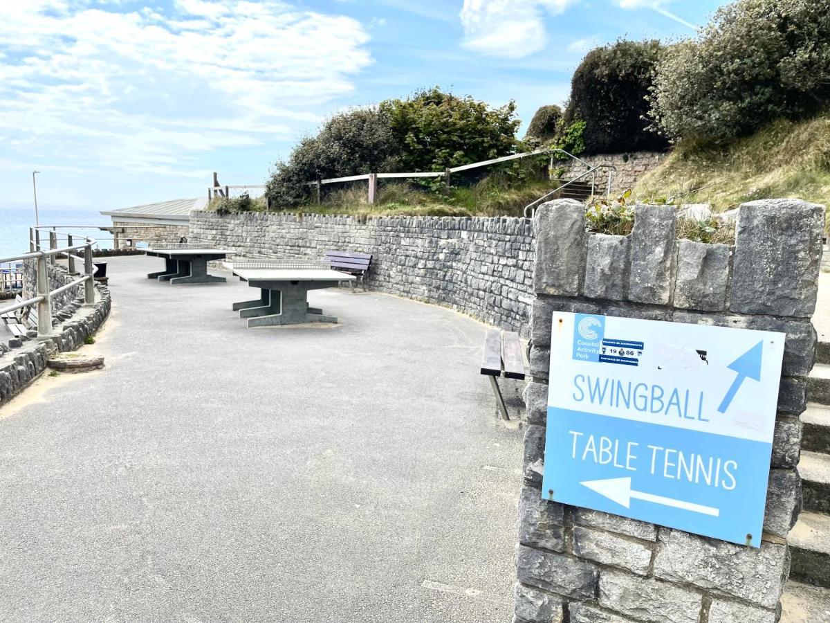 Sea View Family Stay By Beach Gym & Parking Bournemouth Exteriör bild