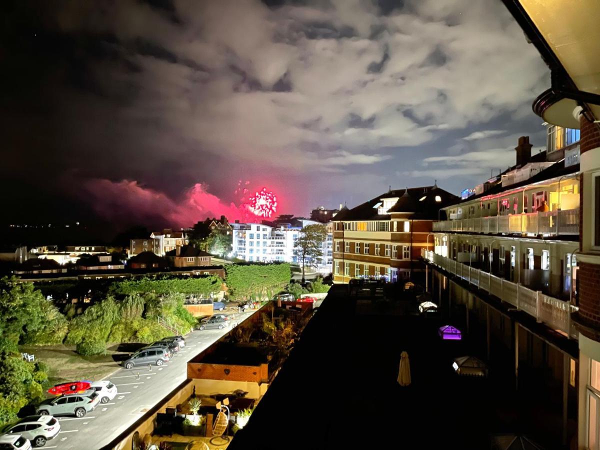 Sea View Family Stay By Beach Gym & Parking Bournemouth Exteriör bild
