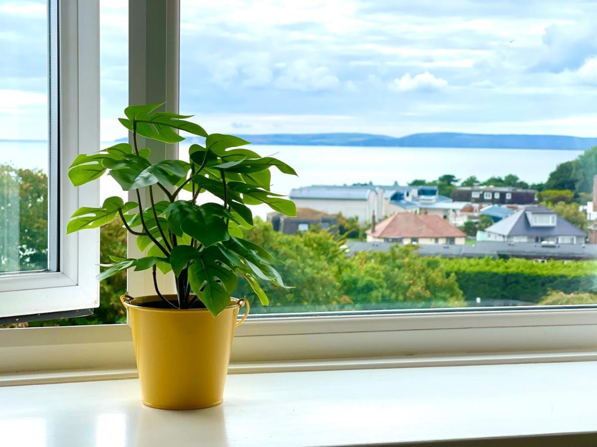 Sea View Family Stay By Beach Gym & Parking Bournemouth Exteriör bild