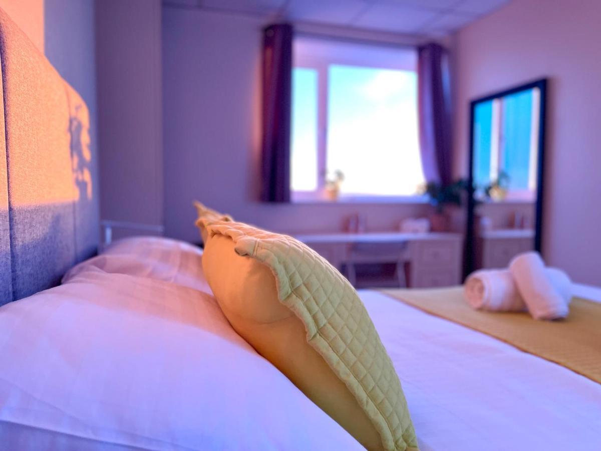 Sea View Family Stay By Beach Gym & Parking Bournemouth Exteriör bild