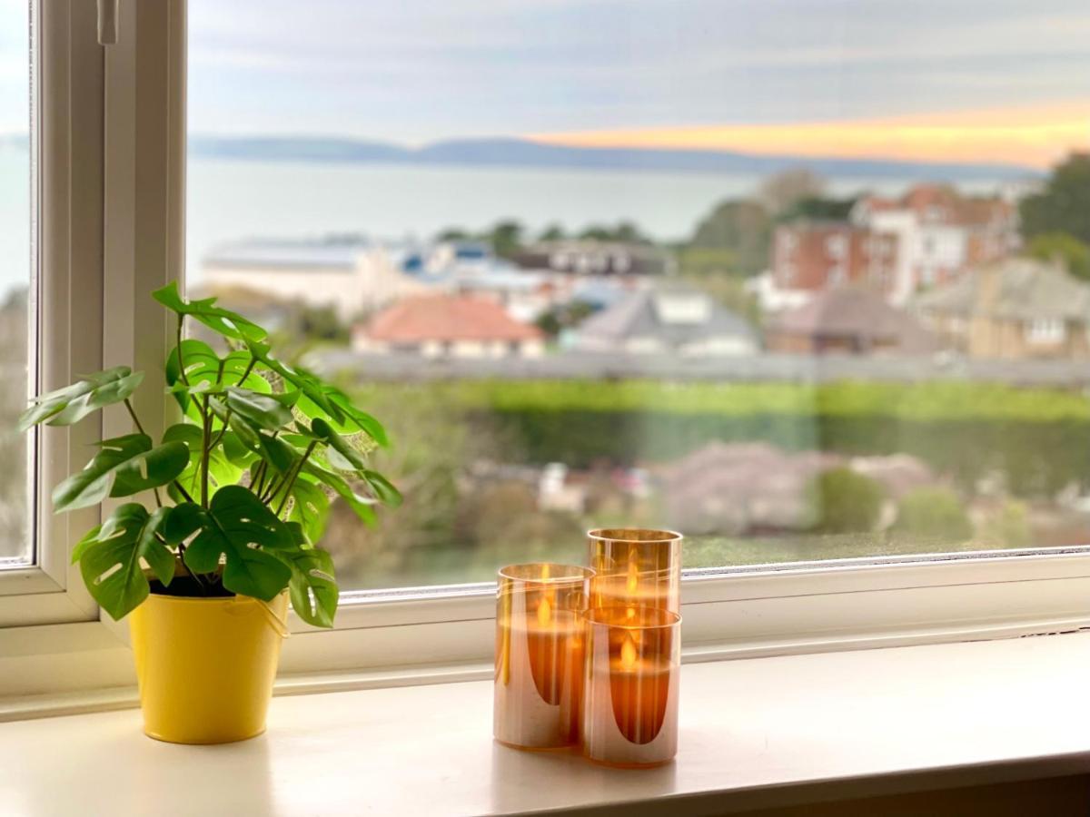 Sea View Family Stay By Beach Gym & Parking Bournemouth Exteriör bild
