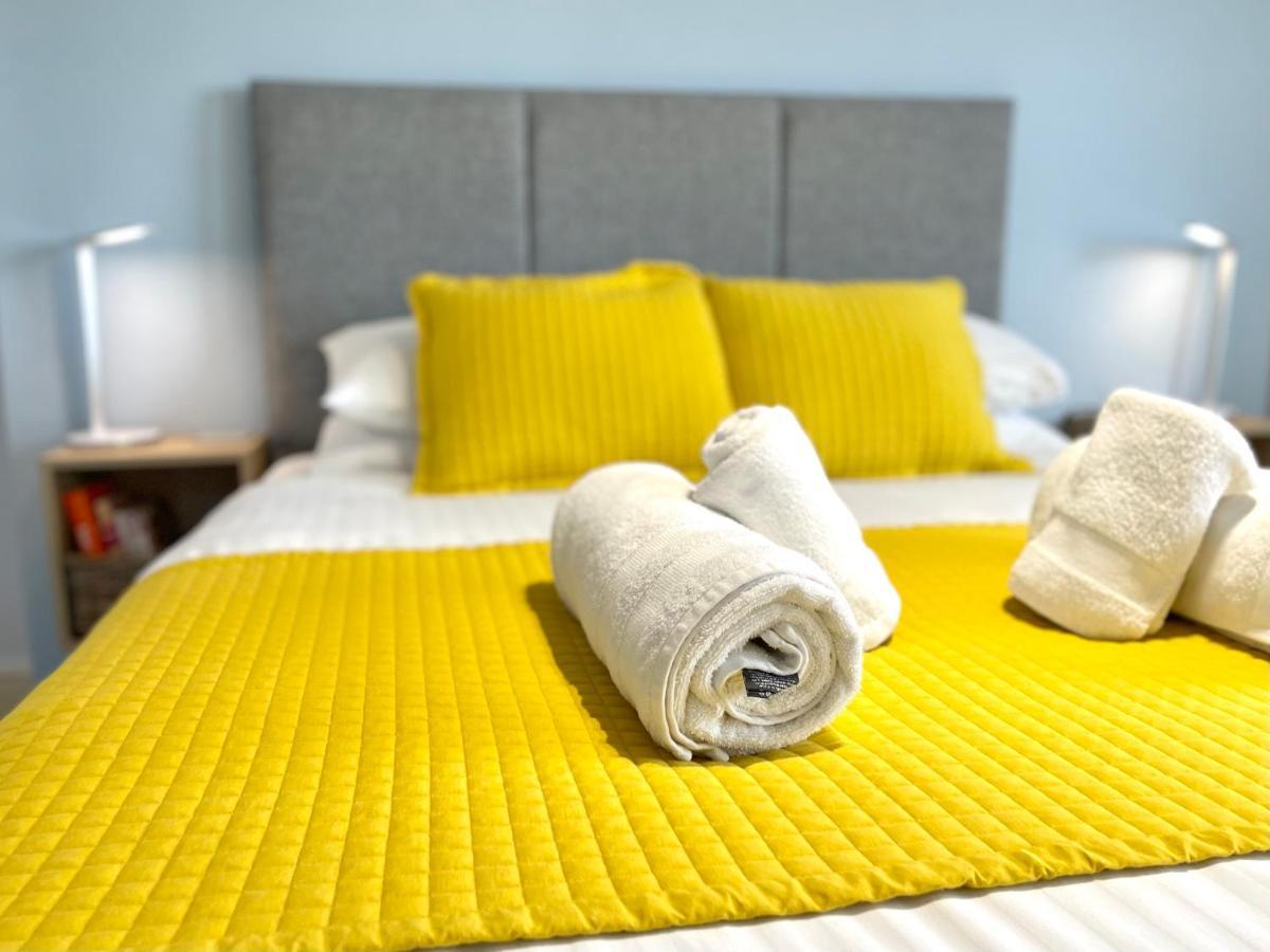 Sea View Family Stay By Beach Gym & Parking Bournemouth Exteriör bild