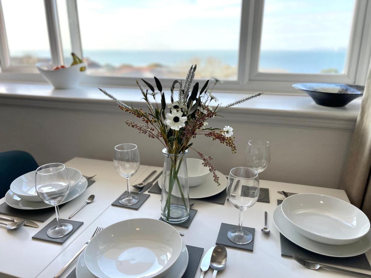 Sea View Family Stay By Beach Gym & Parking Bournemouth Exteriör bild
